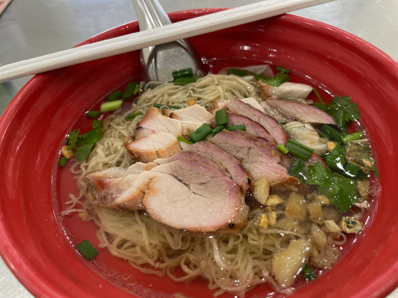 【Bangkok's Old Town Legendary Noodle Shop】Bamee Ban Pong Jae Dang: Dive into the Alleys for a Bowl of Time-Honored Wonton Noodles!
