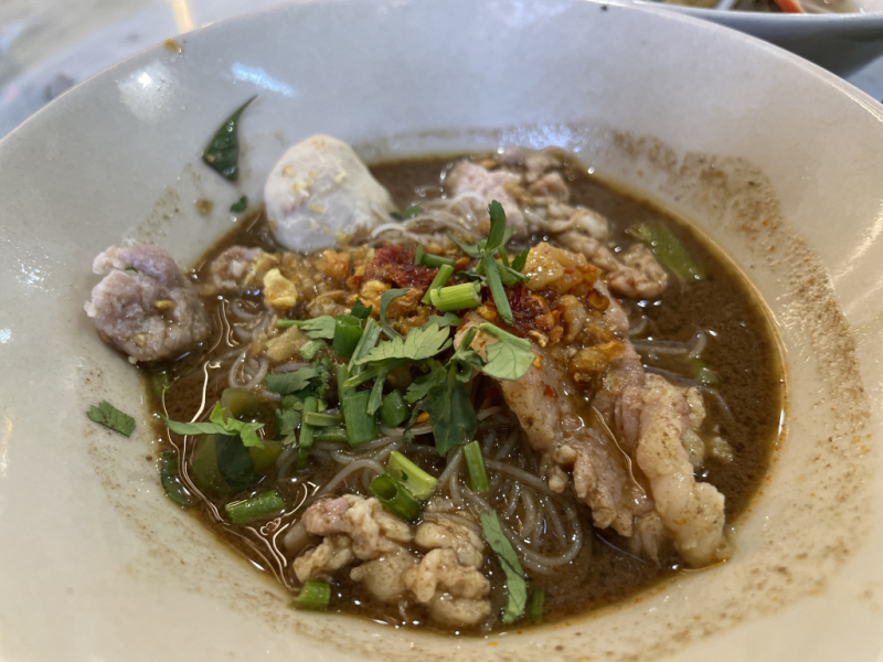 泰式船面（Guay Tiew Reua）正宗食谱、食材与街头风味完整教程