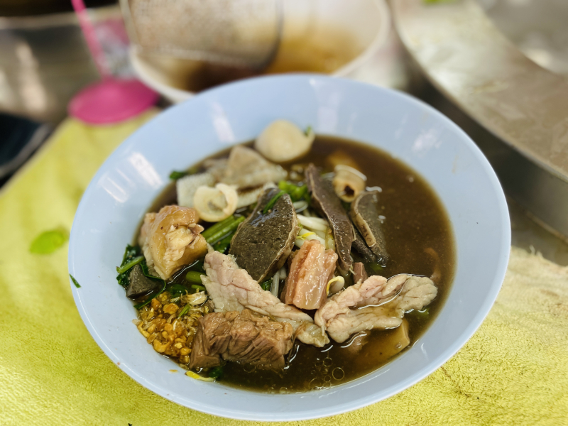 Charoensuk Phochana 利興陳 | 一家開了五十年美味的泰式牛肉米粉湯 | 曼谷總督最愛的店
